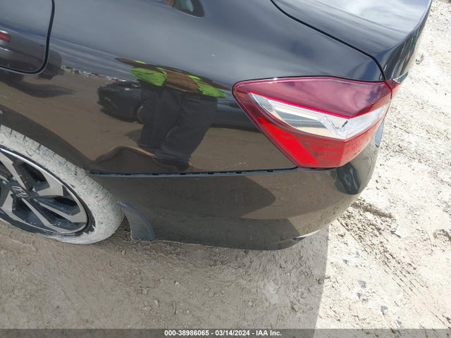 Honda ACCORD EX 2016 1HGCR2F70GA101001 Image 18