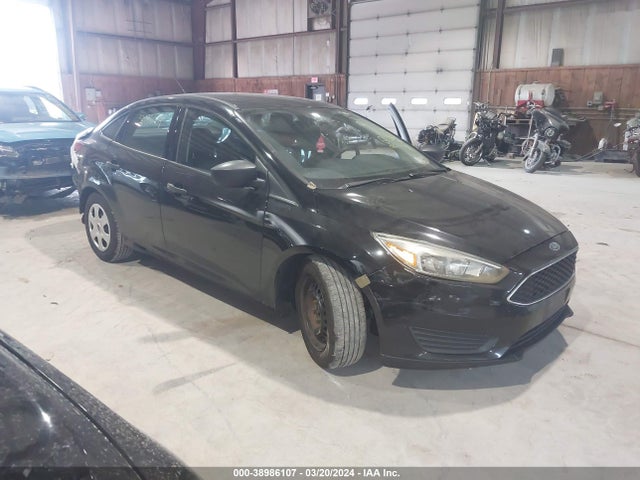 Ford FOCUS S 2016 1FADP3E24GL334779 Image 1