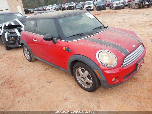 2007 MINI COOPER WMWMF33547TT57826 Photo 0