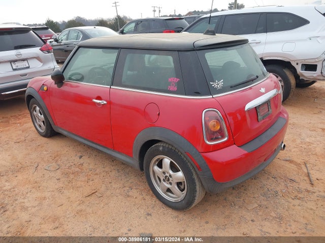 2007 MINI COOPER WMWMF33547TT57826 Photo 2