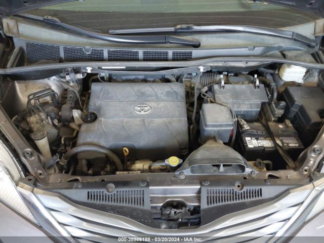 5TDDK3DC5ES074665 Toyota Sienna Limited 7 Passenger
