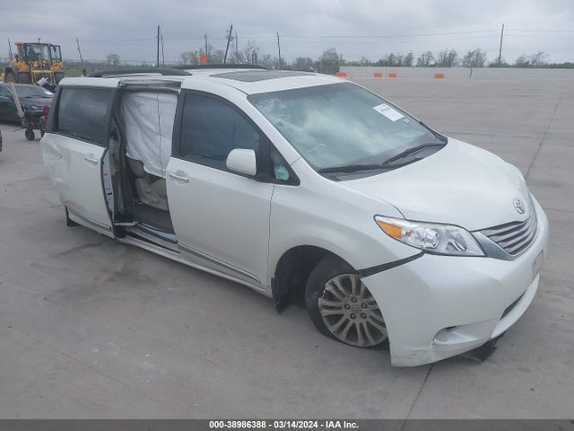 Toyota Sienna Xle 8 Passenger 2017 5TDYZ3DC2HS821396 zdjęcie główne