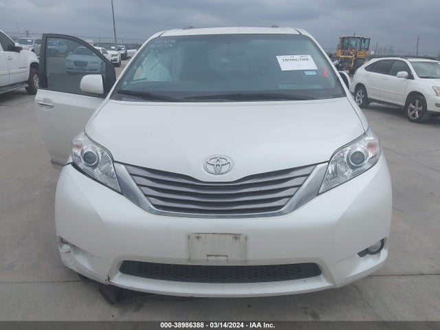 Toyota Sienna Xle 8 Passenger 2017 5TDYZ3DC2HS821396 Image 12