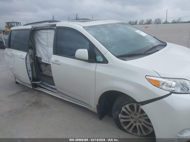Toyota Sienna Xle 8 Passenger 2017 5TDYZ3DC2HS821396 Image 6