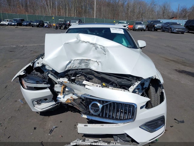 7JR102TL5MG118856 Volvo S60 T5 Inscription