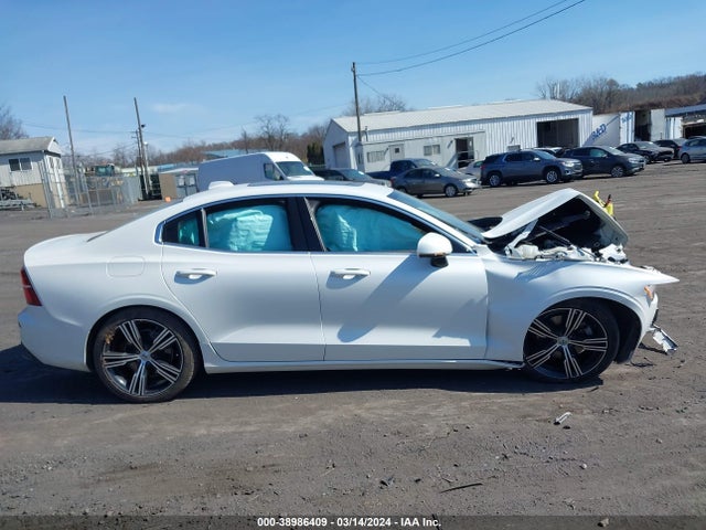 7JR102TL5MG118856 Volvo S60 T5 Inscription