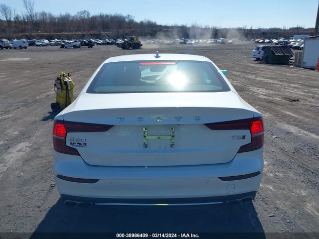 7JR102TL5MG118856 Volvo S60 T5 Inscription