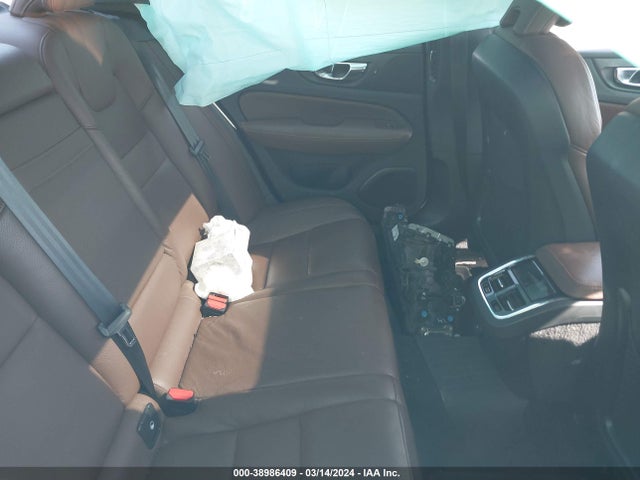 7JR102TL5MG118856 Volvo S60 T5 Inscription