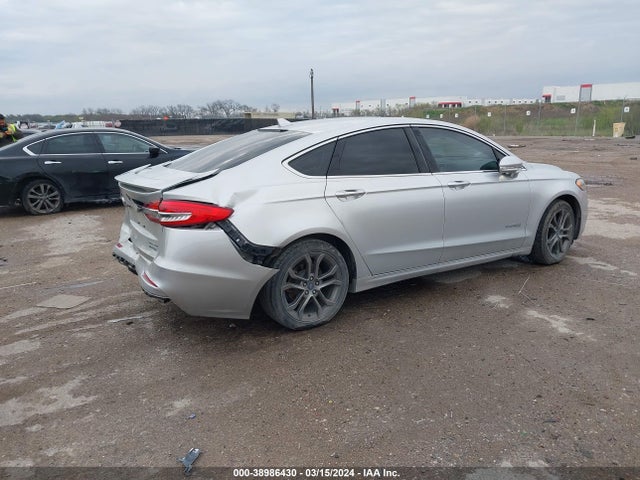 Ford Fusion Hybrid Titanium 2019 3FA6P0RU1KR272920 Image 4