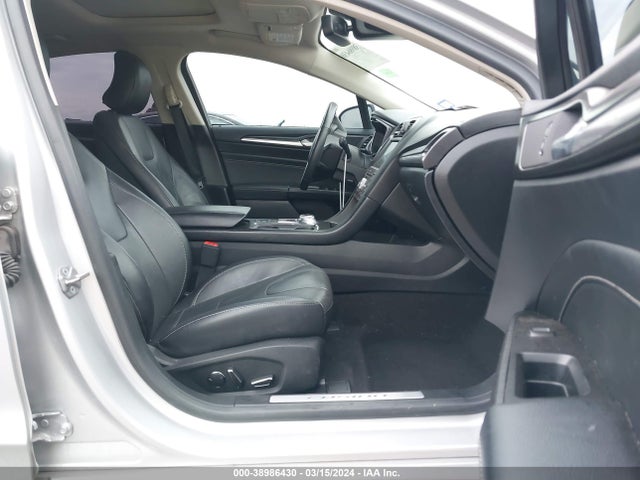 Ford Fusion Hybrid Titanium 2019 3FA6P0RU1KR272920 Image 5