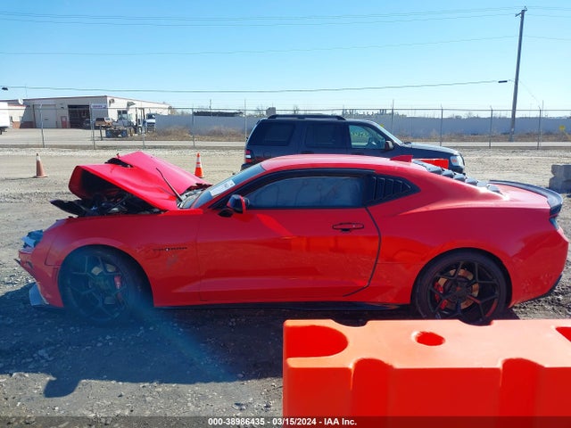 Chevrolet CAMARO 2SS 2018 1G1FH1R77J0153834 Image 13