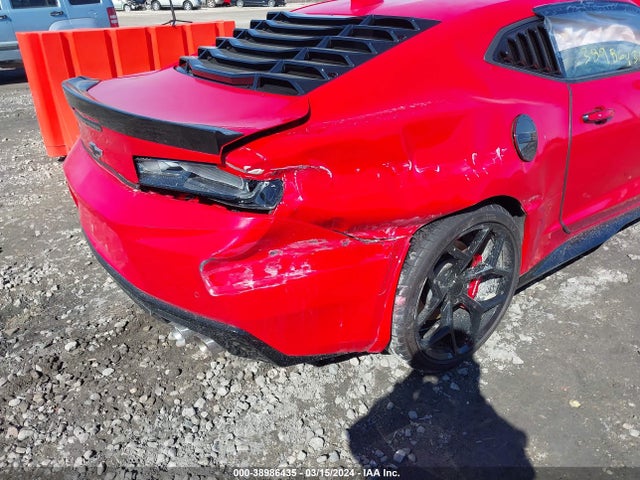 Chevrolet CAMARO 2SS 2018 1G1FH1R77J0153834 Image 16