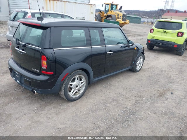 2010 MINI COOPER CLUBMAN WMWML3C56ATX51537 Photo 3