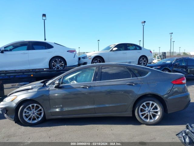 3FA6P0LU9KR261754 Ford Fusion Hybrid Se