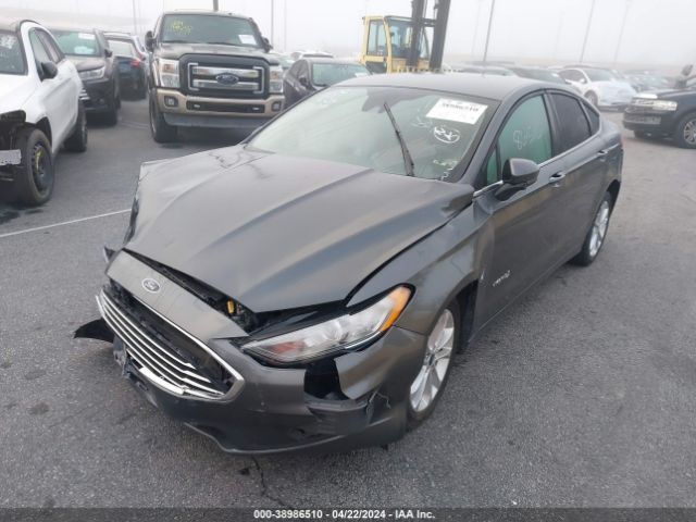 3FA6P0LU9KR261754 Ford Fusion Hybrid Se