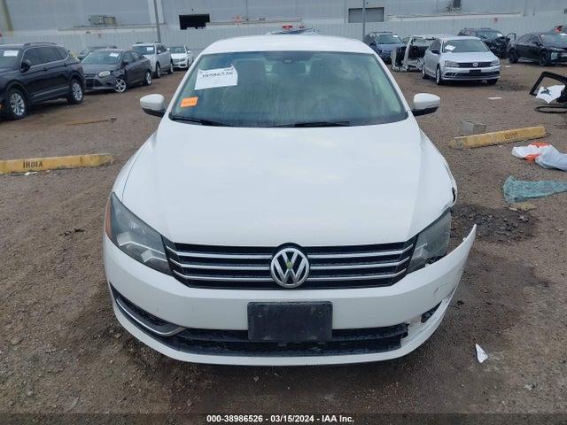 Volkswagen Passat 1.8t Wolfsburg Edition 2014 1VWAT7A35EC100840 Image 12