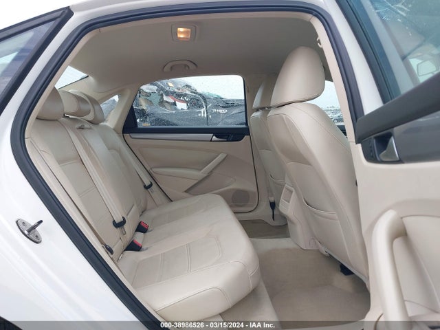 Volkswagen Passat 1.8t Wolfsburg Edition 2014 1VWAT7A35EC100840 Image 8
