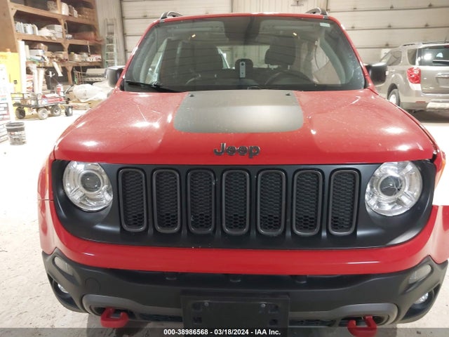 ZACCJBCB0JPJ00241 Jeep Renegade Trailhawk 4x4