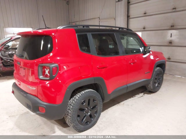 ZACCJBCB0JPJ00241 Jeep Renegade Trailhawk 4x4