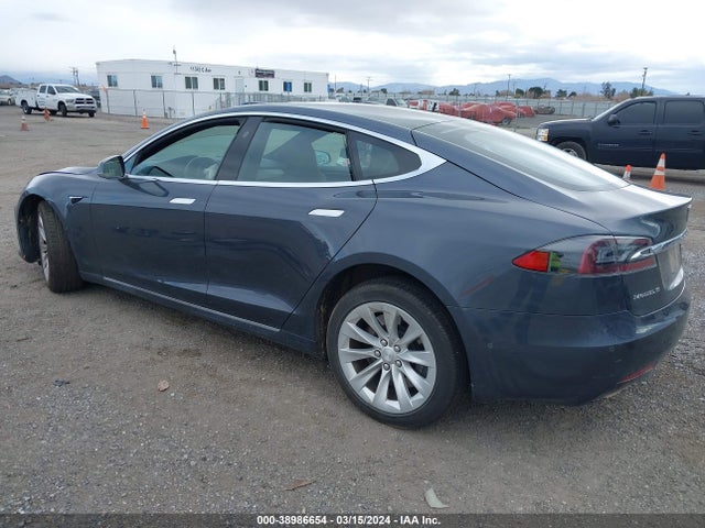 Tesla Model S 100d/75d/p100d 2018 5YJSA1E25JF275467 Image 3