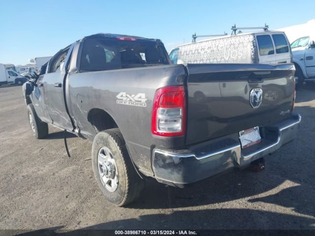 3C6UR5CL5LG269032 RAM 2500 Tradesman  4x4 6'4 Box