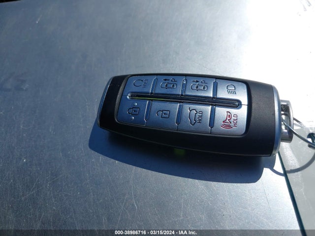 Genesis Gv70 2.5t Awd 2023 KMUMADTB7PU082506 Image 11