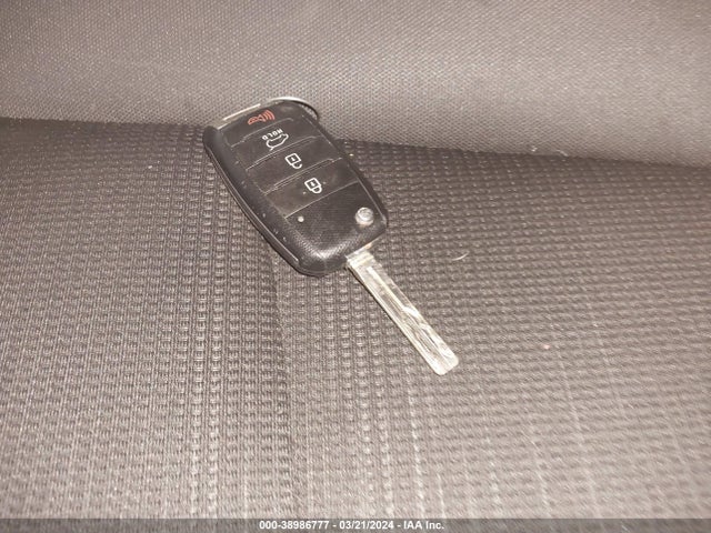 KIA SORENTO LX 2015 5XYKT3A6XFG550636 Image 11