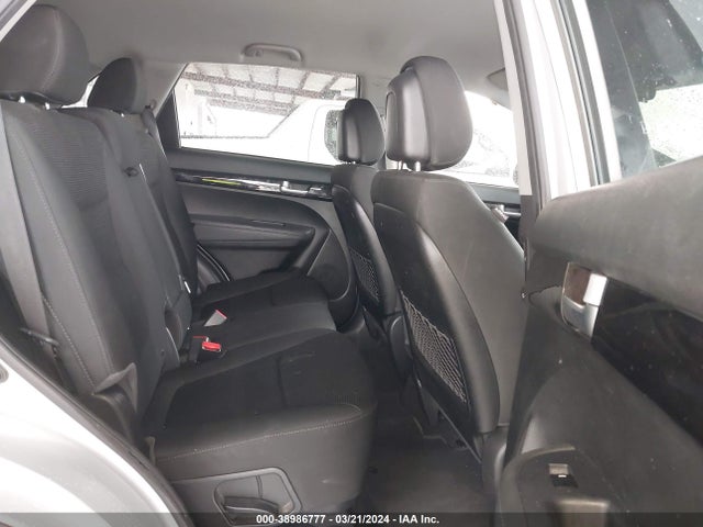 KIA SORENTO LX 2015 5XYKT3A6XFG550636 Image 8