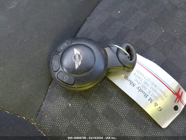 2009 MINI COOPER WMWMF33599TW73290 Photo 10