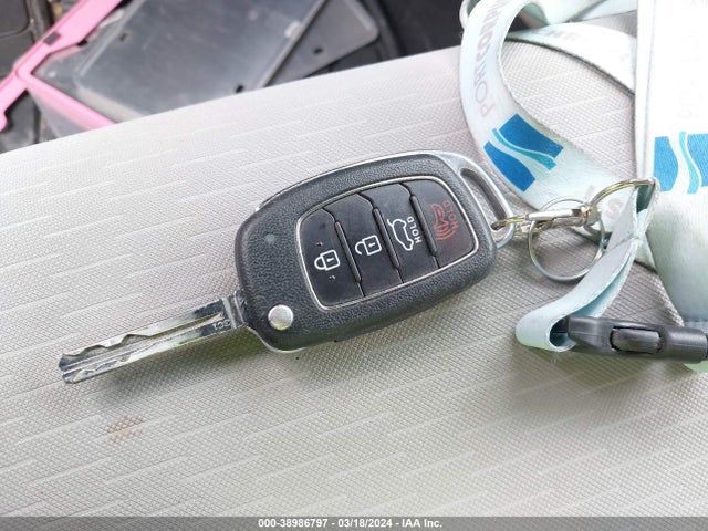 Hyundai TUCSON SE 2019 KM8J2CA45KU856435 Image 11