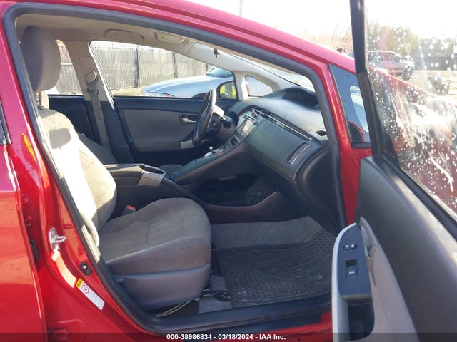 Toyota Prius Two 2014 JTDKN3DU6E0369493 Image 5