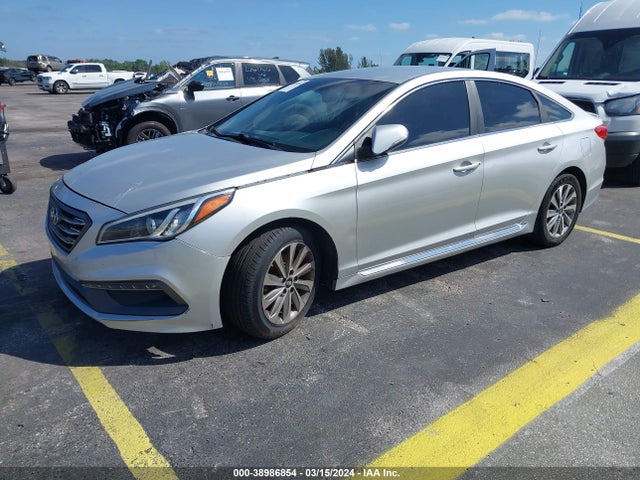 Hyundai Sonata Sport 2016 5NPE34AF0GH267708 Image 2