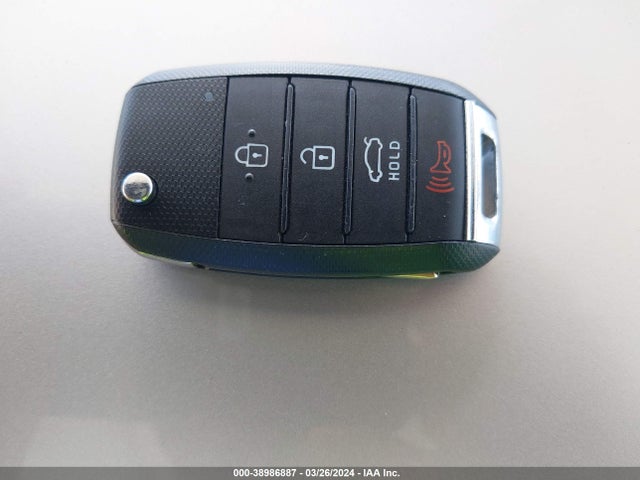 KIA Optima Lx 2017 5XXGT4L33HG134403 Image 11