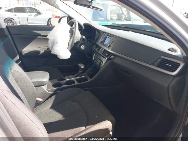 KIA Optima Lx 2017 5XXGT4L33HG134403 Image 5