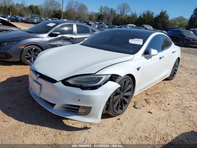 Tesla Model S 60/75 2017 5YJSA1E10HF231085 Image 2