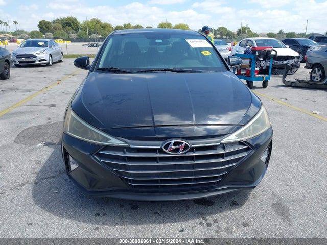 Hyundai ELANTRA SE 2019 5NPD74LF2KH470279 Image 12