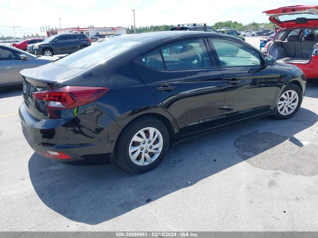 Hyundai ELANTRA SE 2019 5NPD74LF2KH470279 Image 4