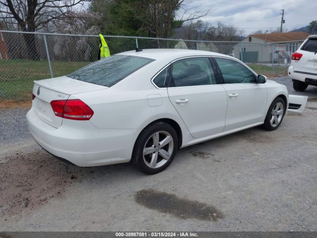 1VWBV7A31FC080327 Volkswagen Passat 2.0l Tdi Se