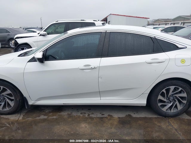 Honda CIVIC EX 2018 19XFC2F89JE004227 Image 14
