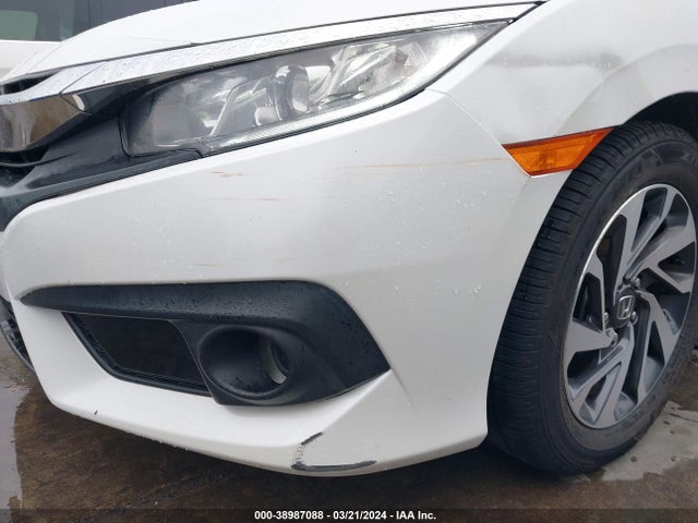 Honda CIVIC EX 2018 19XFC2F89JE004227 Image 17