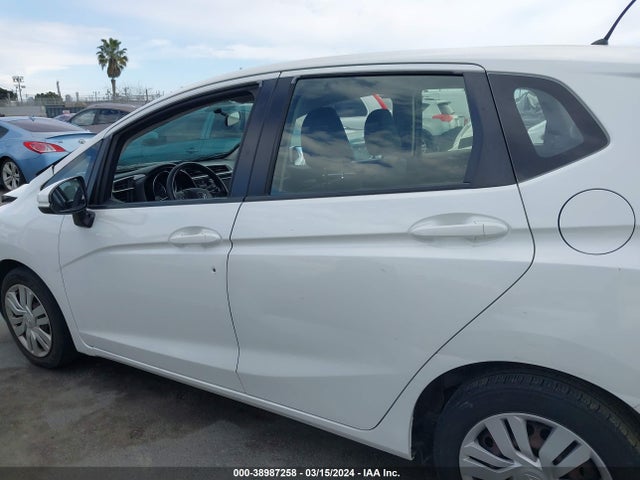 2017 Honda Fit Lx მანქანა იყიდება აუქციონზე, vin: JHMGK5H5XHS022978, აუქციონის ნომერი: 38987258