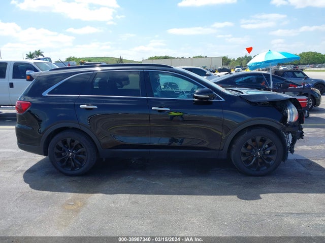 KIA Sorento 3.3l S 2019 5XYPG4A58KG598024 Image 13