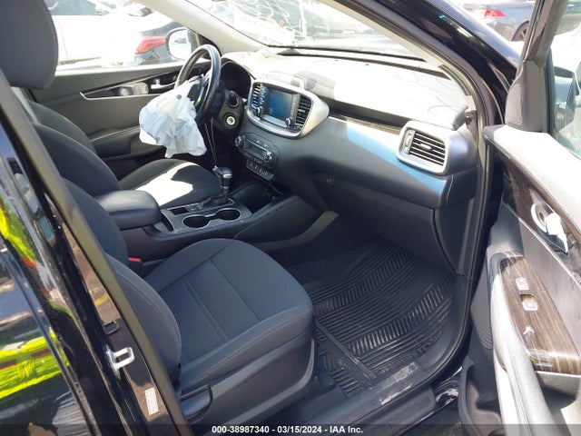 KIA Sorento 3.3l S 2019 5XYPG4A58KG598024 Image 5