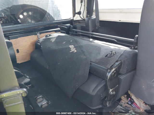 1C4BJWCG1EL102270 Jeep Wrangler Rubicon