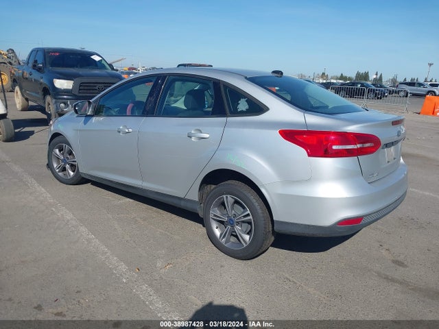 Ford Focus 2018 1FADP3F27JL313530 Image 17