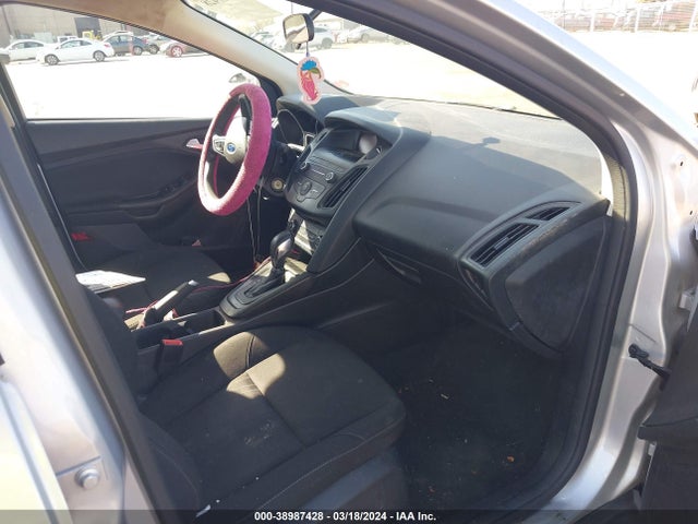 Ford Focus 2018 1FADP3F27JL313530 Image 19