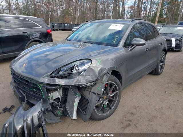 Porsche Macan Gts 2017 WP1AG2A5XHLB54956 Image 2