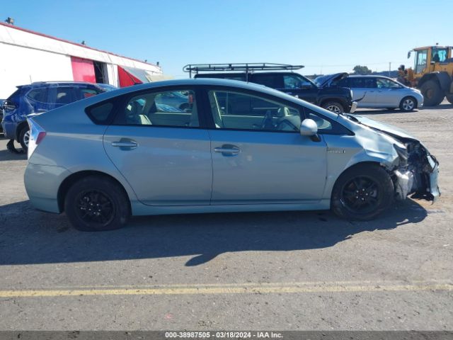 JTDKN3DU4F1974530 Toyota Prius Four