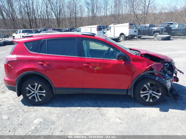 Toyota RAV4 LE 2017 JTMBFREV7HJ107732 Image 13