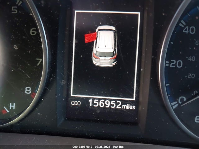 Toyota RAV4 LE 2017 JTMBFREV7HJ107732 Image 15